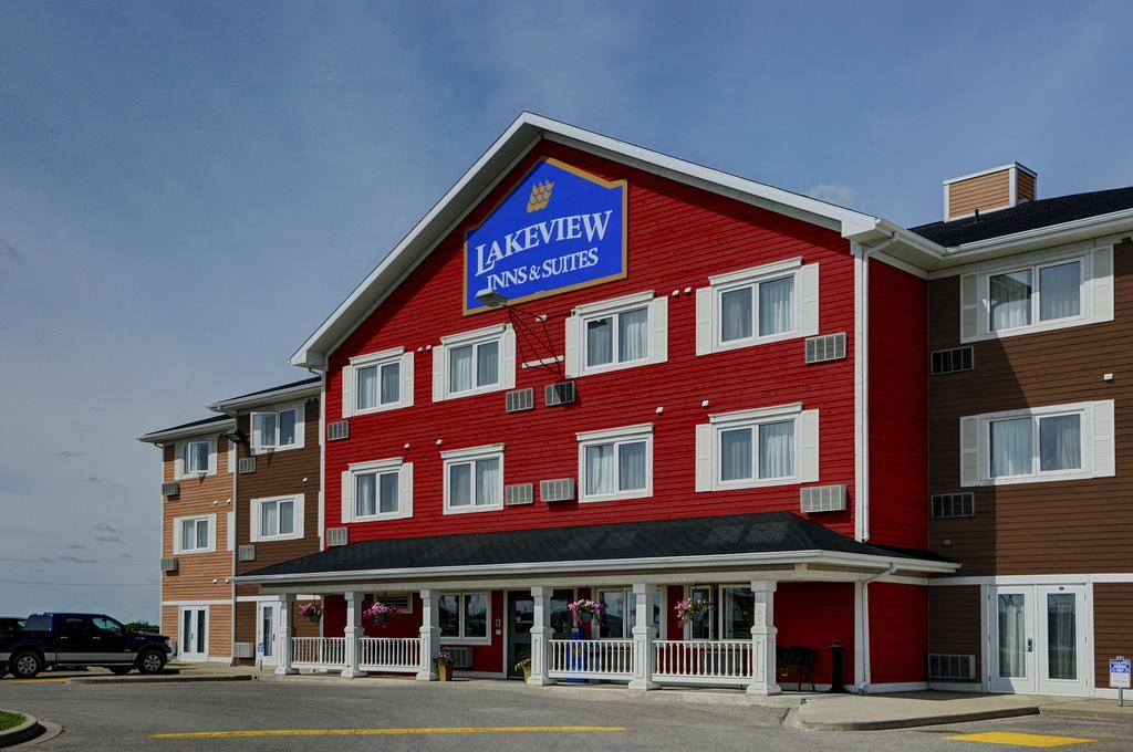 Lakeview Inns & Suites - แบรนดอน ภายนอก รูปภาพ